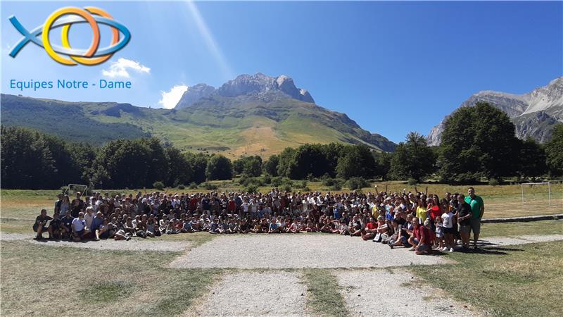IL MAGNIFICAT CI UNISCA IN UN GRANDE ABBRACCIO