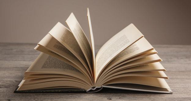 UN LIBRO A MILLE MANI